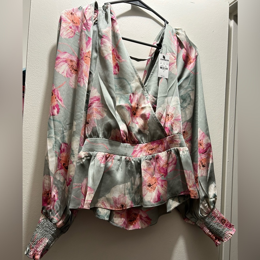 Express pink floral top